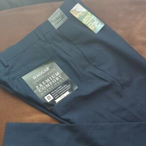 Haggar Men's Premium Comfort Dress Pants - Navy
